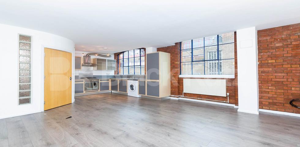 			2 Bedroom, 1 bath, 1 reception Apartment			 Dove Road, ISLINGTON/CANONBURY